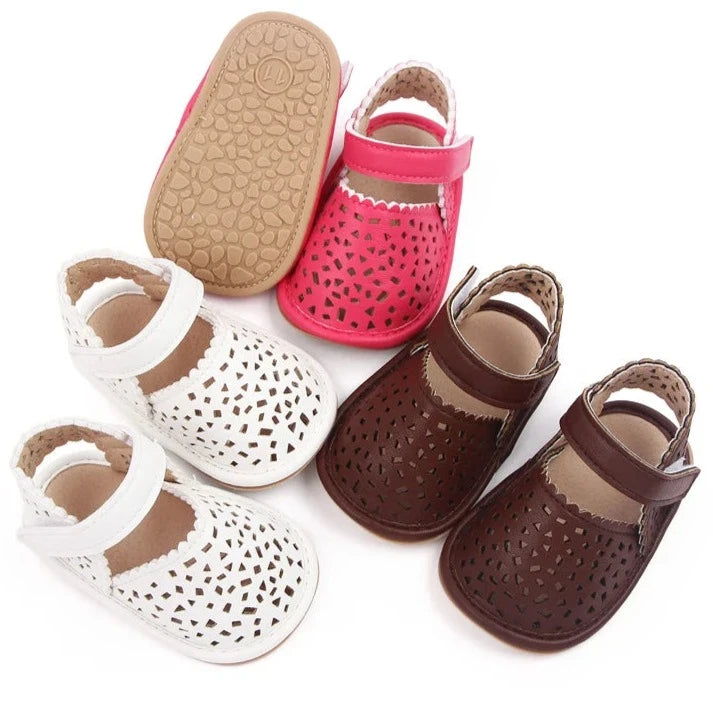 There's nothing cuter than watching your little one take their first steps in our Barcelona Baby Sandals! Available in magenta, white, brown, and black, these non-slip casual shoes feature soft soles for maximum comfort and support. Perfect for little explorers on the go, you can trust that our sandals will keep your baby's precious feet safe and comfy all day long. Give them the gift of style and functionality with our versatile Barcelona Baby Sandals! 