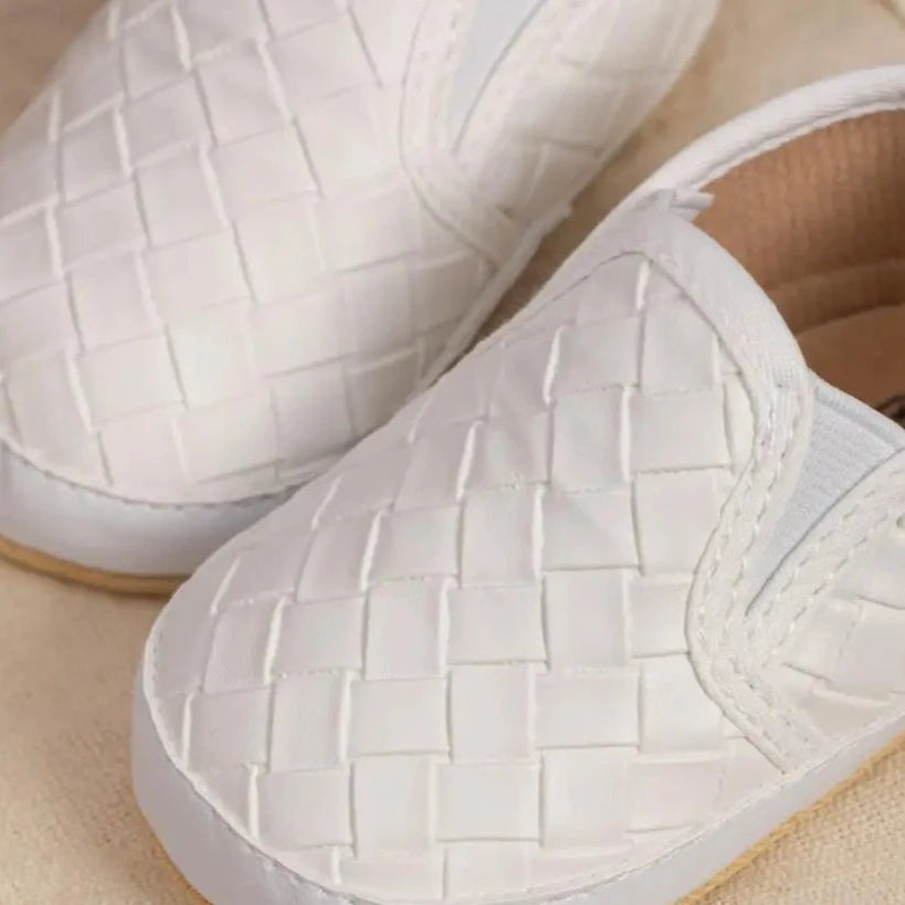 Give your little one the gift of comfort and style with these vintage leather baby shoes! Available in three timeless colors, these slip on shoes are perfect for infants and toddlers up to 18 months old. Say goodbye to uncomfortable and bland footwear for your child and hello to these adorable and functional shoes. Get them now and see your baby take their first steps in style