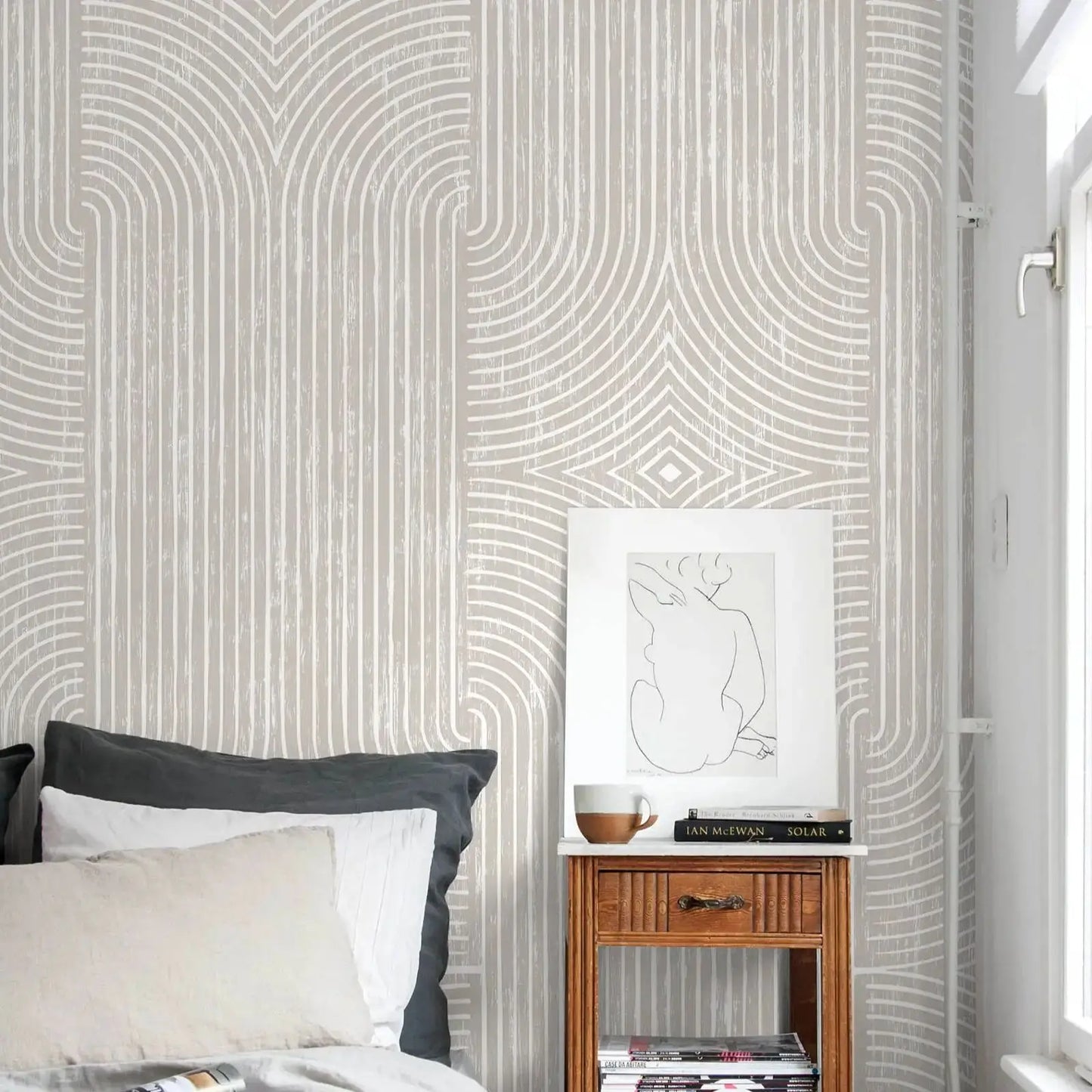 This neutral geometric wallpaper is perfect for spicing up your kid's or teen's bedroom or playroom.
