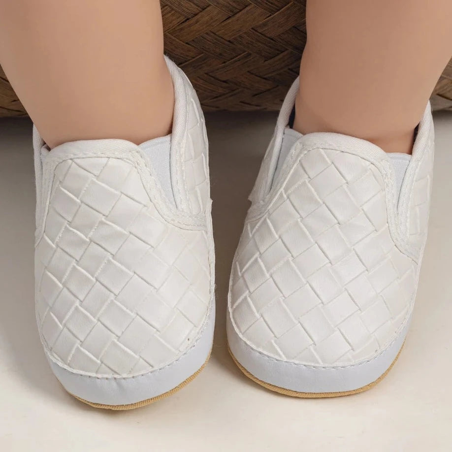 Give your little one the gift of comfort and style with these vintage leather baby shoes! Available in three timeless colors, these slip on shoes are perfect for infants and toddlers up to 18 months old. Say goodbye to uncomfortable and bland footwear for your child and hello to these adorable and functional shoes. Get them now and see your baby take their first steps in style