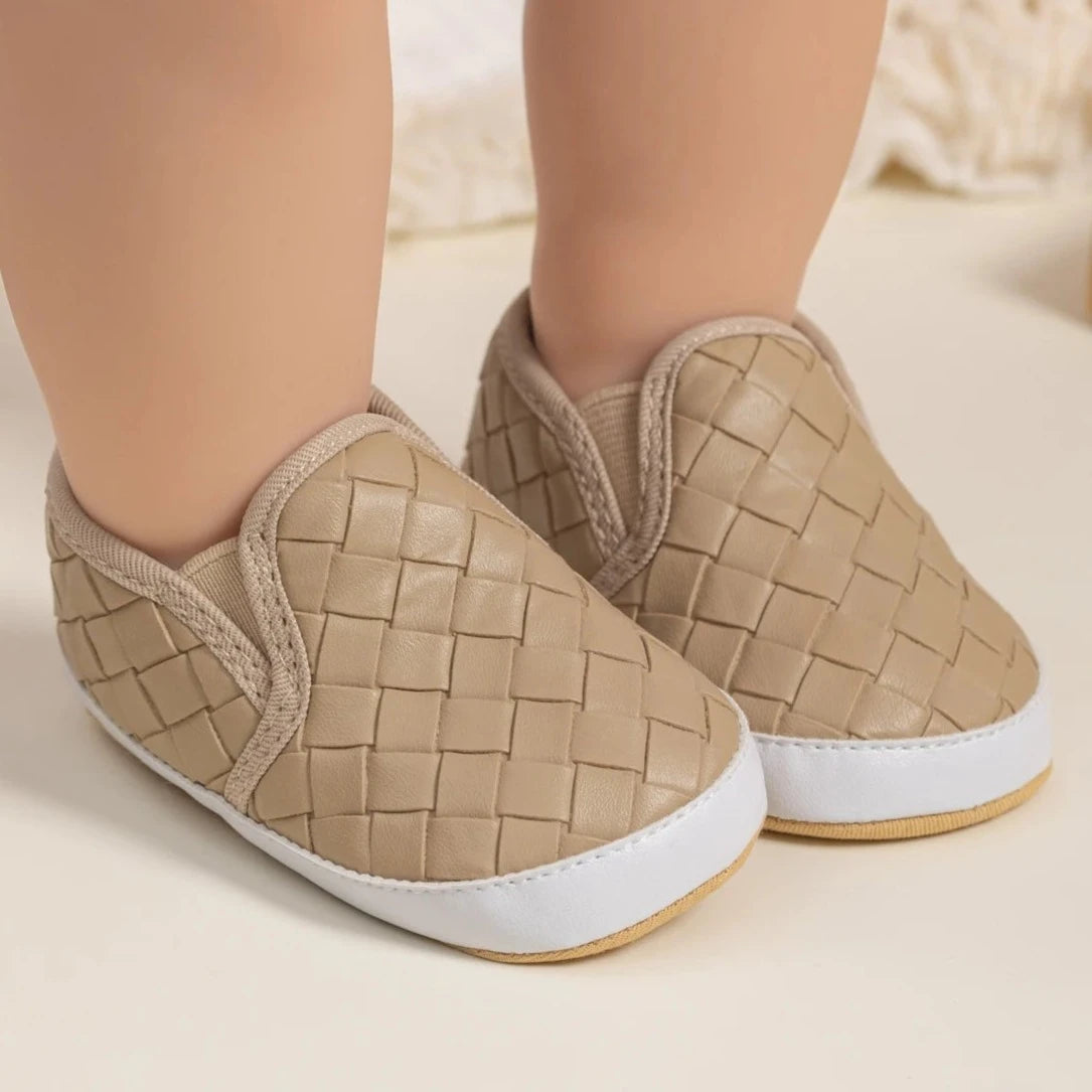 Give your little one the gift of comfort and style with these vintage leather baby shoes! Available in three timeless colors, these slip on shoes are perfect for infants and toddlers up to 18 months old. Say goodbye to uncomfortable and bland footwear for your child and hello to these adorable and functional shoes. Get them now and see your baby take their first steps in style