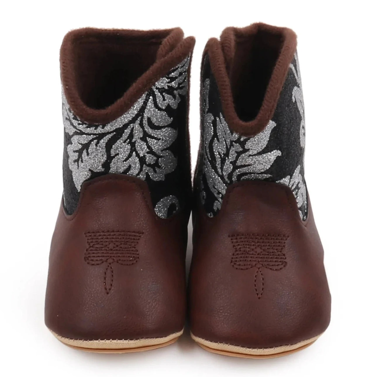 Expertly crafted with comfort and style in mind, these baby boots are the perfect addition to your little one's wardrobe. Made for newborns up to 18 months, these boots provide both support and flexibility for growing feet.
