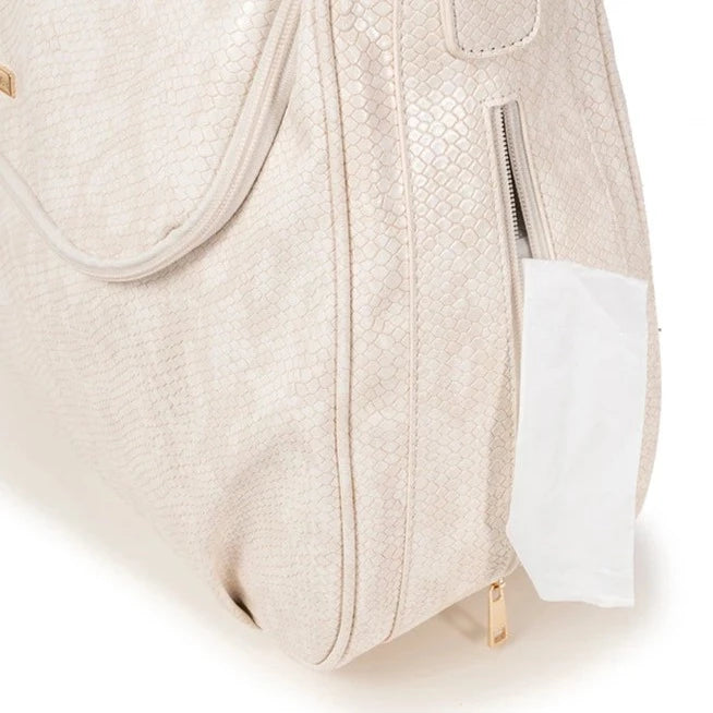 This shoulder diaper bag in beige is the perfect choice for any occasion. Dress up in style why not? Dimensions: 16.53 x 14.17 x 6.29 inches (L x W x D) 42cm x 36cm x 16cm Closure Type: Zipper Main Material: PU Leather  