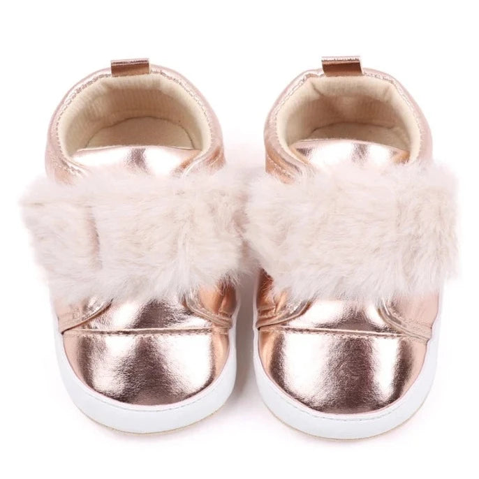 Discover the most adorable infant silver footwear available for newborns up to 18 months! Our selection boasts rose gold, glossy black, and shimmering silver options. These non-slip, cozy shoes feature soft soles perfect for everyday wear.