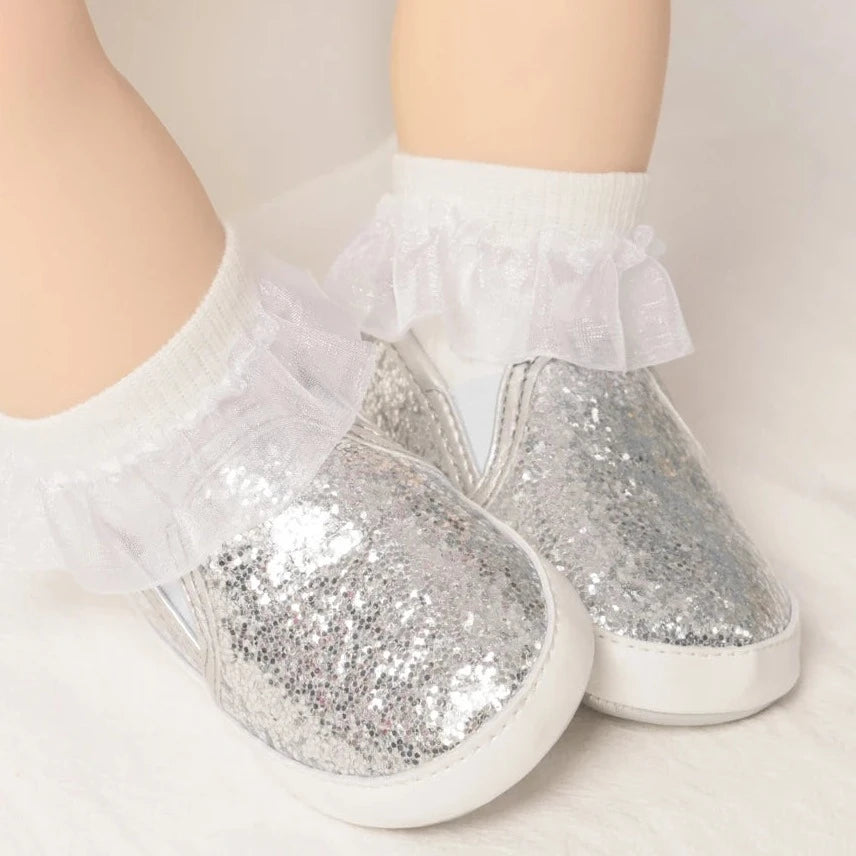 Not only will your little angel look fashionable in these stylish gold, silver and white baby loafers, but they will also stay safe and comfortable with their anti-slip, soft-sole design. Perfect for newborns up to 18 months, these shoes are easy to put on and take off, making your life as a busy parent a little easier. Provide your child with both fashion and function with our sparkling loafers in multiple colors and sizes.