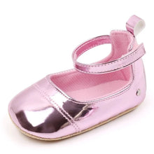 Load image into Gallery viewer, The perfect first time walker shoes for your little walker. Shower your little one&#39;s feet with style and comfort with our Bling Baby Shoes | Multiple Colors! Designed for newborns to 18 months, these shoes are perfect for your child&#39;s first steps. Supportive and durable, they&#39;ll keep your little walker&#39;s feet protected as they explore the world. Give them the confidence to take those first steps with our Bling Baby Shoes
