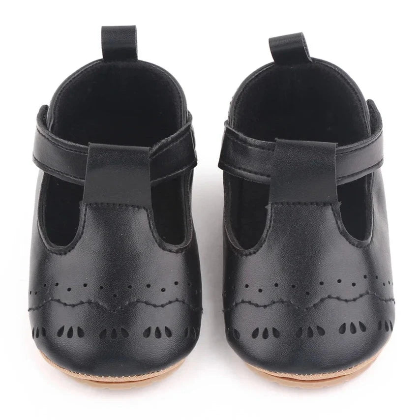 Elevate your baby's wardrobe with our stylish Palm Beach Baby Sandals, available in multiple sophisticated colors including black, white, pink, and brown. These sandals are perfect for first-time walkers, adding a touch of luxury to their every step