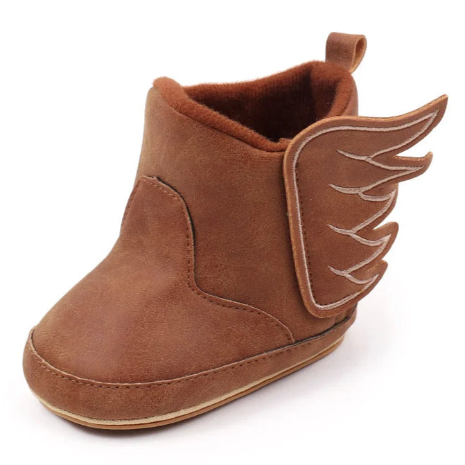 Designed with both style and comfort in mind, these baby wing boots are perfect for your little one from the moment they are born up to 18 months old. With multiple sizes and colors available, you'll have a pair for every occasion. Not only will they keep your baby's feet warm and cozy, but they'll also add a touch of fashion to their outfit. Expertly crafted with high-quality materials, these boots are durable and long-lasting, making them a practical choice for any parent.