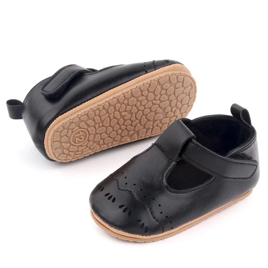 Elevate your baby's wardrobe with our stylish Palm Beach Baby Sandals, available in multiple sophisticated colors including black, white, pink, and brown. These sandals are perfect for first-time walkers, adding a touch of luxury to their every step