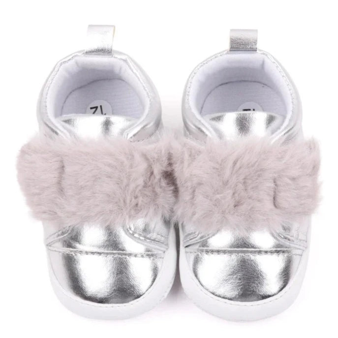 Discover the most adorable infant silver footwear available for newborns up to 18 months! Our selection boasts rose gold, glossy black, and shimmering silver options. These non-slip, cozy shoes feature soft soles perfect for everyday wear.