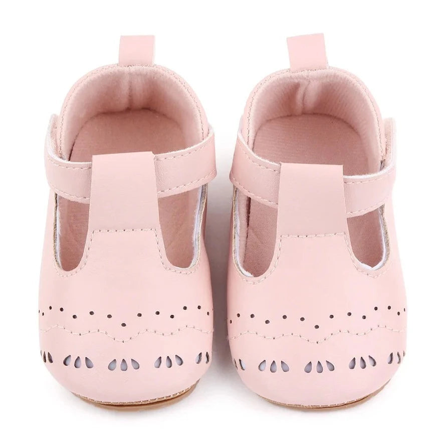 Elevate your baby's wardrobe with our stylish Palm Beach Baby Sandals, available in multiple sophisticated colors including black, white, pink, and brown. These sandals are perfect for first-time walkers, adding a touch of luxury to their every step