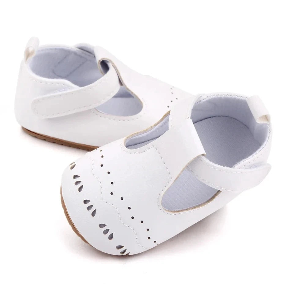 Elevate your baby's wardrobe with our stylish Palm Beach Baby Sandals, available in multiple sophisticated colors including black, white, pink, and brown. These sandals are perfect for first-time walkers, adding a touch of luxury to their every step