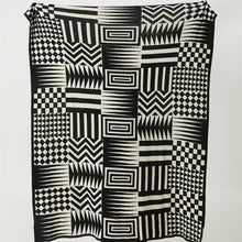 Load image into Gallery viewer, This ultra-cute geometric blanket is exactly what your kid&#39;s bedroom needs to be bursting with vibrancy! Keep &#39;em snug and stylish with this cozy knitted throw that&#39;s available in beautiful black and white. Snuggle up!  Size: 51.18 x 62.99 inches (130cm x 160cm) Material: 100% cotton Feature: Anti-pilling.

