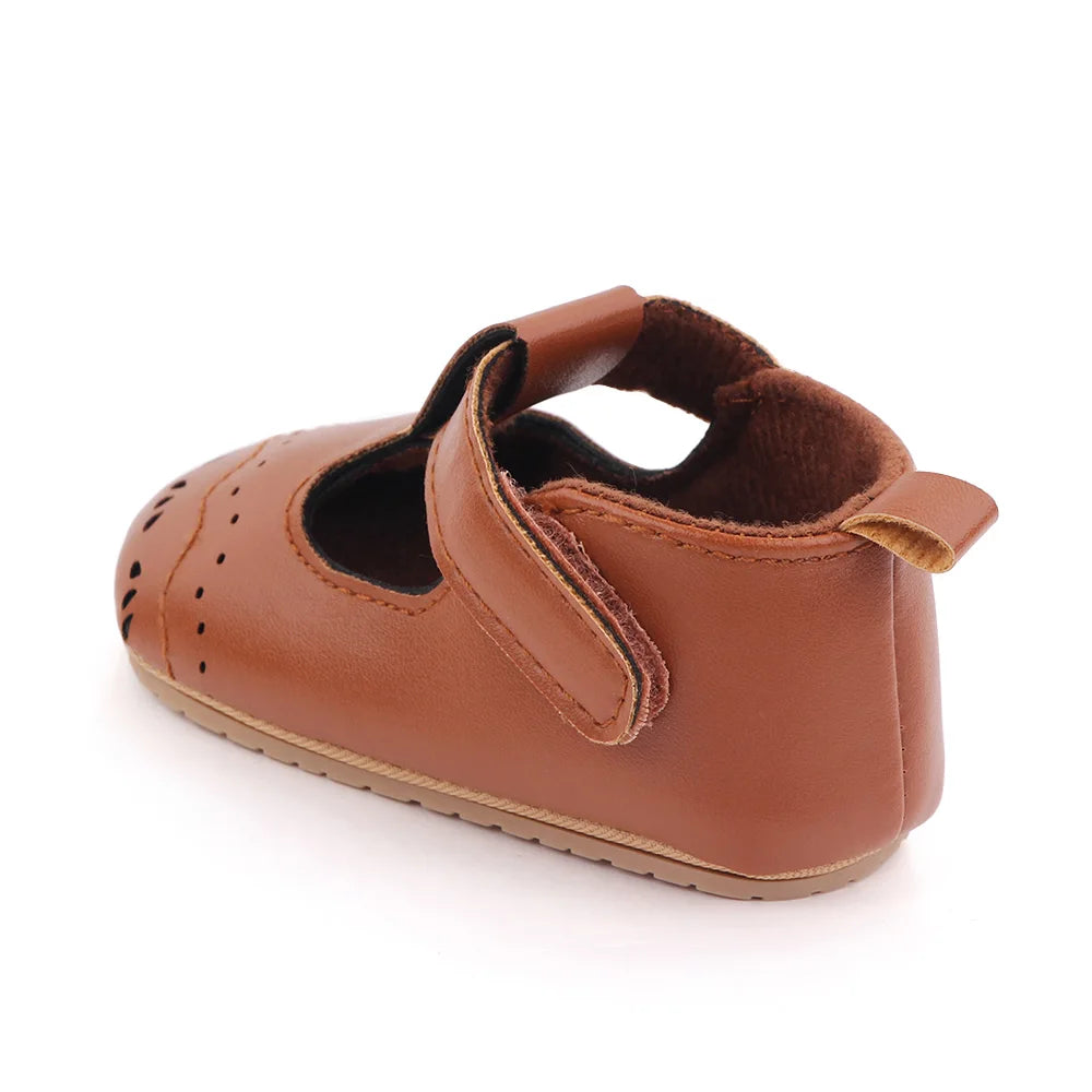 Elevate your baby's wardrobe with our stylish Palm Beach Baby Sandals, available in multiple sophisticated colors including black, white, pink, and brown. These sandals are perfect for first-time walkers, adding a touch of luxury to their every step