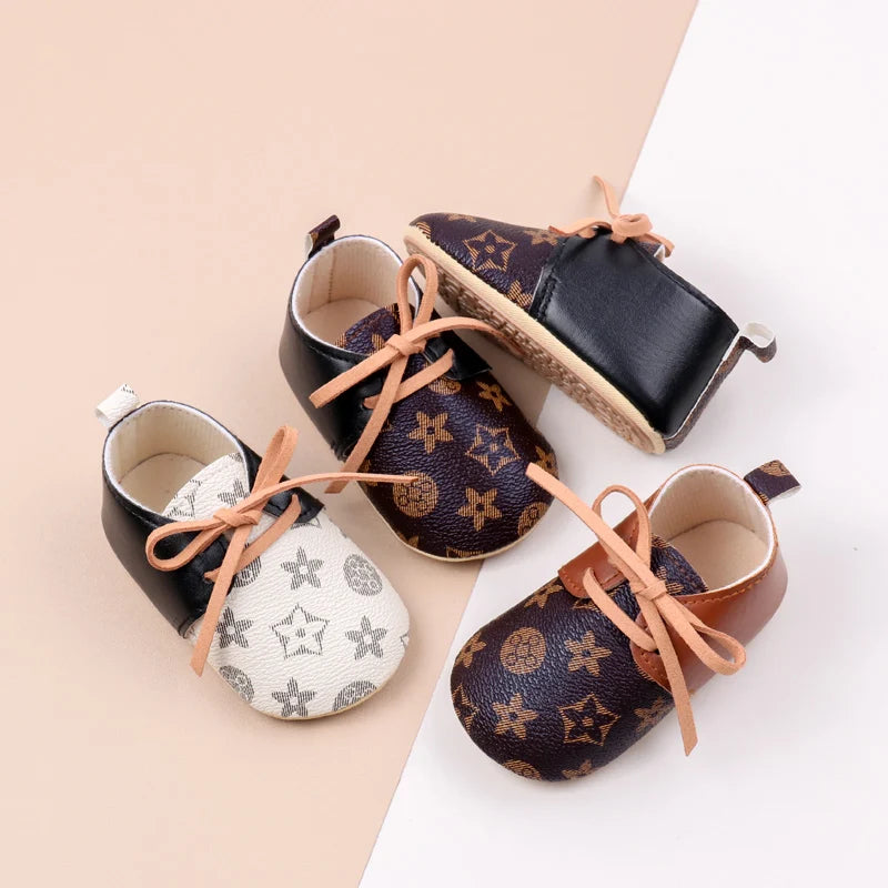 Fashionable and versatile baby shoes designed for comfort and durability. Made with high-quality materials, perfect for your little one's developing feet.