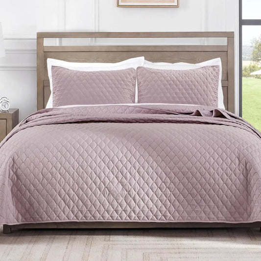 This versatile amethyst diamond quilted set is suitable for all seasons, making it a great addition to your bedding collection. Whether you use it as a bedspread or coverlet, it is perfect for adding a pop of color to your kids' bedroom or your teen's den. It can even be used in warm weather with a sheet or blanket underneath.