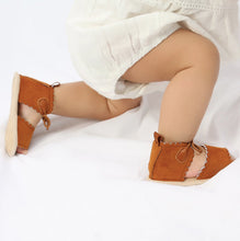 Load image into Gallery viewer, Adorable and stylish, Roma brown Sandals come in a variety of colors to keep your little one looking adorable. Perfect for newborns and toddlers up to 18 months old, these sandals are sure to complete any outfit. Upper Material: PU Leather Outsole Material: Cotton Heel Type: Flat

