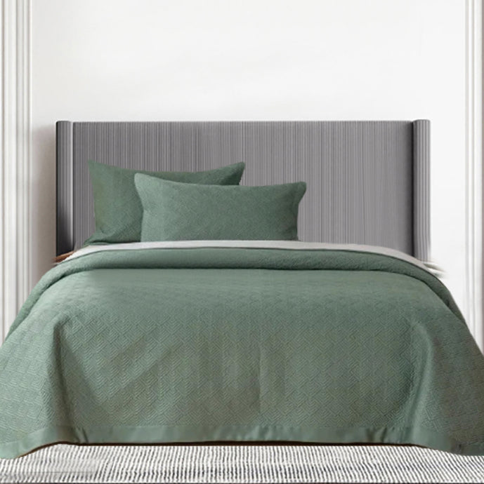 Enhance the comfort and style of your child's bedroom with our premium green Tencel queen bedspread set. The silky, soft touch of the Tencel fabric creates a cozy and inviting sleep environment for your queen size bed. This 3-piece set is the perfect addition for a luxurious experience.  Quilt (Bedspreads): 96 x 98 inches (245 x 250 cm) Pillowcases/Pillow shams: 19 x 29 inches (48 x74 cm)