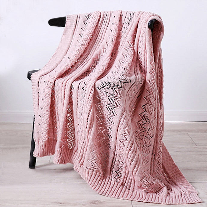 Bring the warmth of cozy comfort into your kid's bedroom with this soft, knitted throw blanket! Crafted from light weight material, your little one can snuggle up in luxurious softness for a better night's sleep.  Size: 47 x 70 inches (120cm x 177cm)