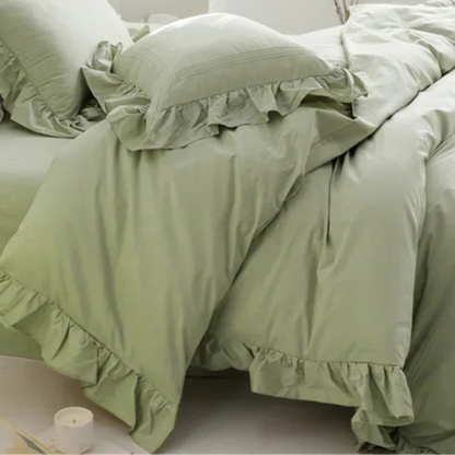 Elevate your child's bedroom with this soft sage green luxury bedding set crafted from 100% Egyptian cotton. Available in queen and king sizes, this duvet cover offers both comfort and durability for a restful night's sleep.