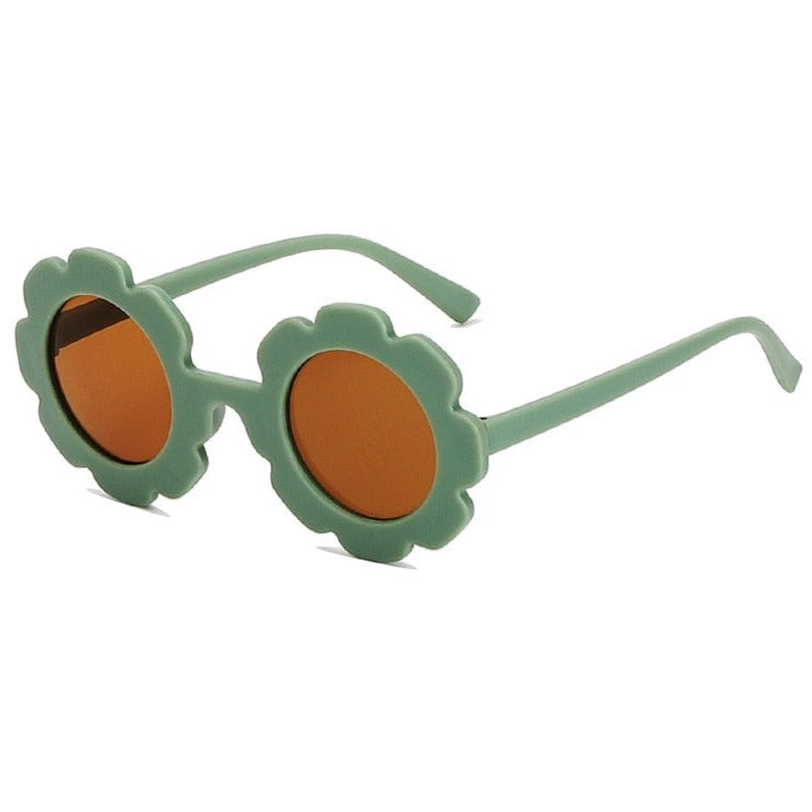 Green sunflower kids sunglasses for your little diva. These sunglasses are perfect for kids ages 3 to 9 years.