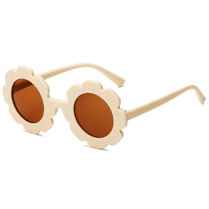 Beige sunflower kids sunglasses for your little diva. These sunglasses are perfect for kids ages 3 to 9 years.