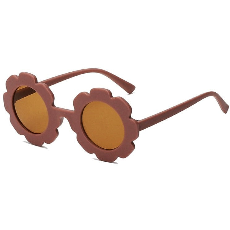 Brown sunflower kids sunglasses for your little diva. These sunglasses are perfect for kids ages 3 to 9 years.