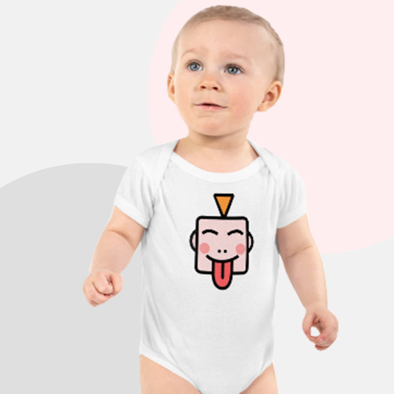 This comfortable Livieboo white bodysuit t-shirt will be a great addition to any baby’s wardrobe.